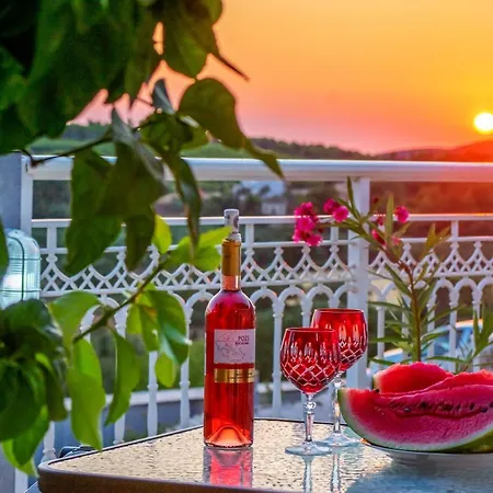 The View Villa Maries  Exterior foto